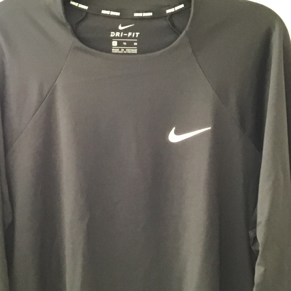 NWT Nike Women’s Long-Sleeve Hydroguard Swim Shirt Size XL - Picture 3 of 4